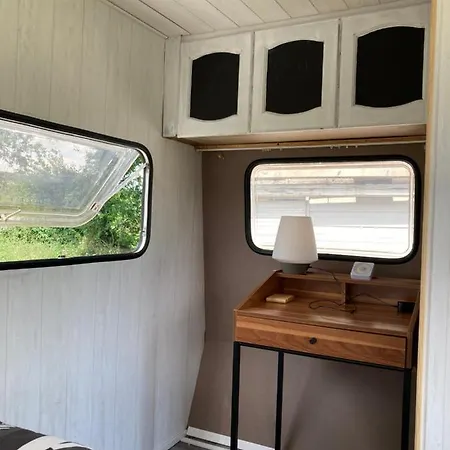 Chambre D'hote Dans Caravane * Vallet